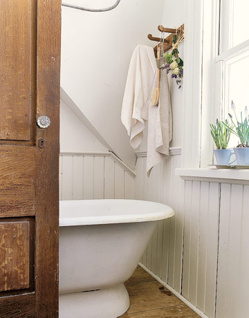 rustic bathroom laminate floor