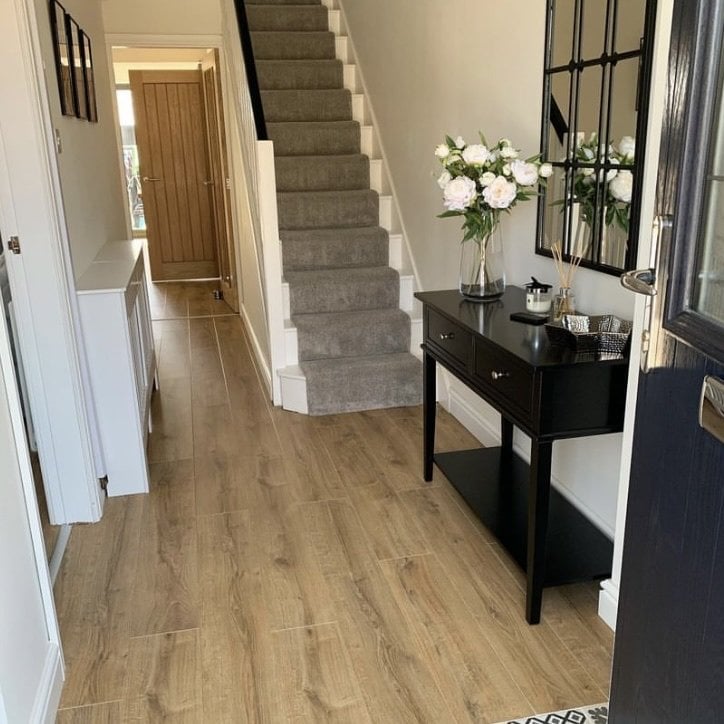 Premier Select - 8mm Laminate Flooring - Indian Oak