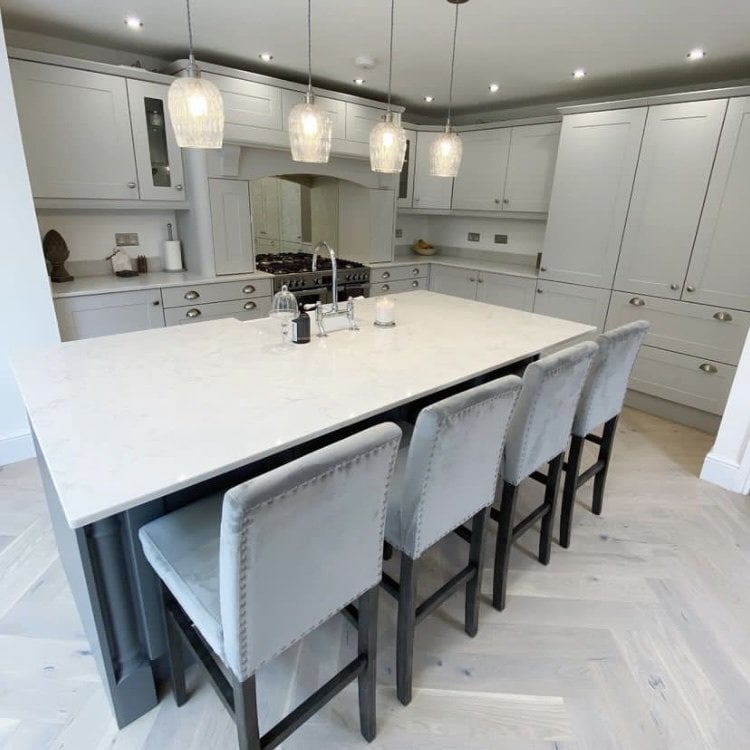 Elegantia - 8mm Herringbone Flooring - Light Sand