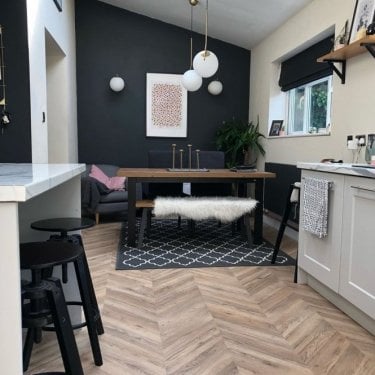 New Signature - 8mm Herringbone - Laminate Flooring - Natural Oak