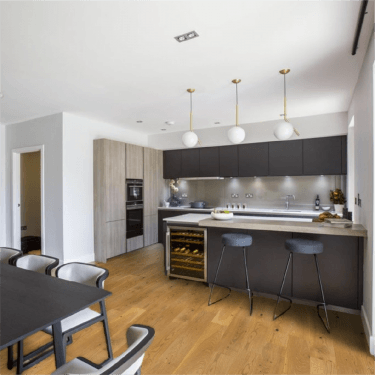 Smart Click - 14mm Engineered Wooden Flooring - Oak Golden Matt Lacquered